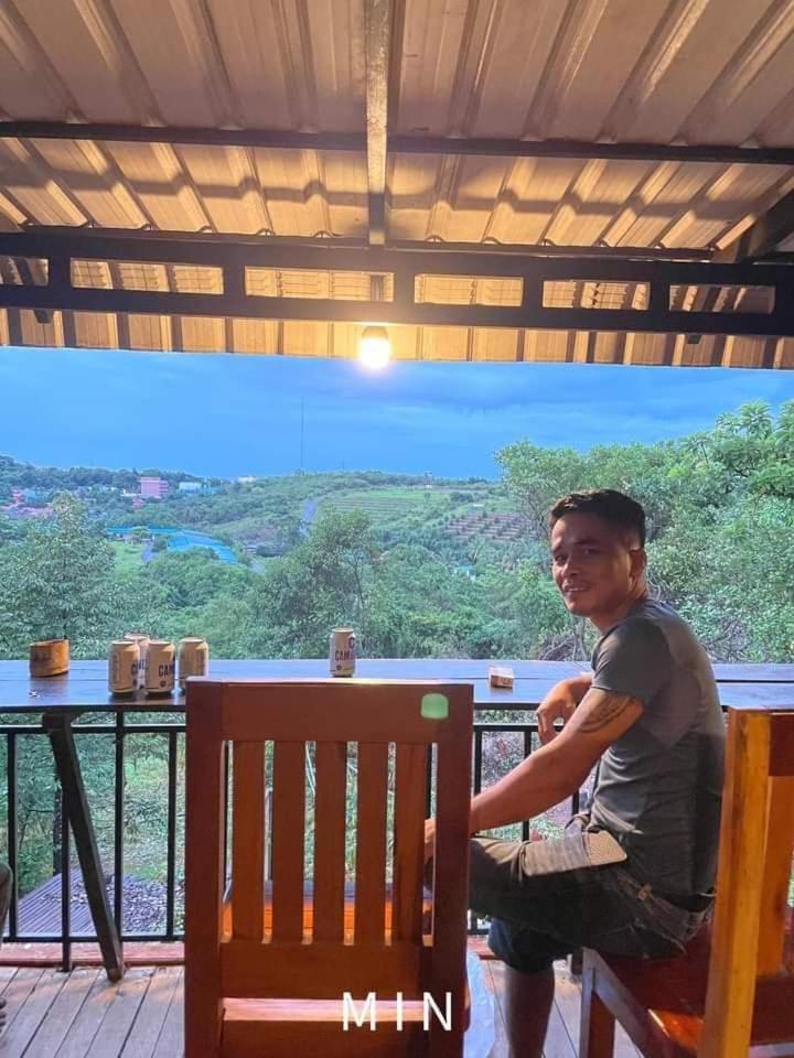 Backpacker Hostel And Jungle Trekking 반룽 외부 사진