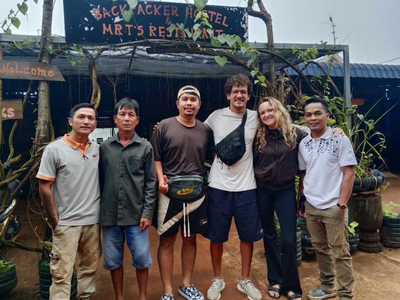 Backpacker Hostel And Jungle Trekking 반룽 외부 사진