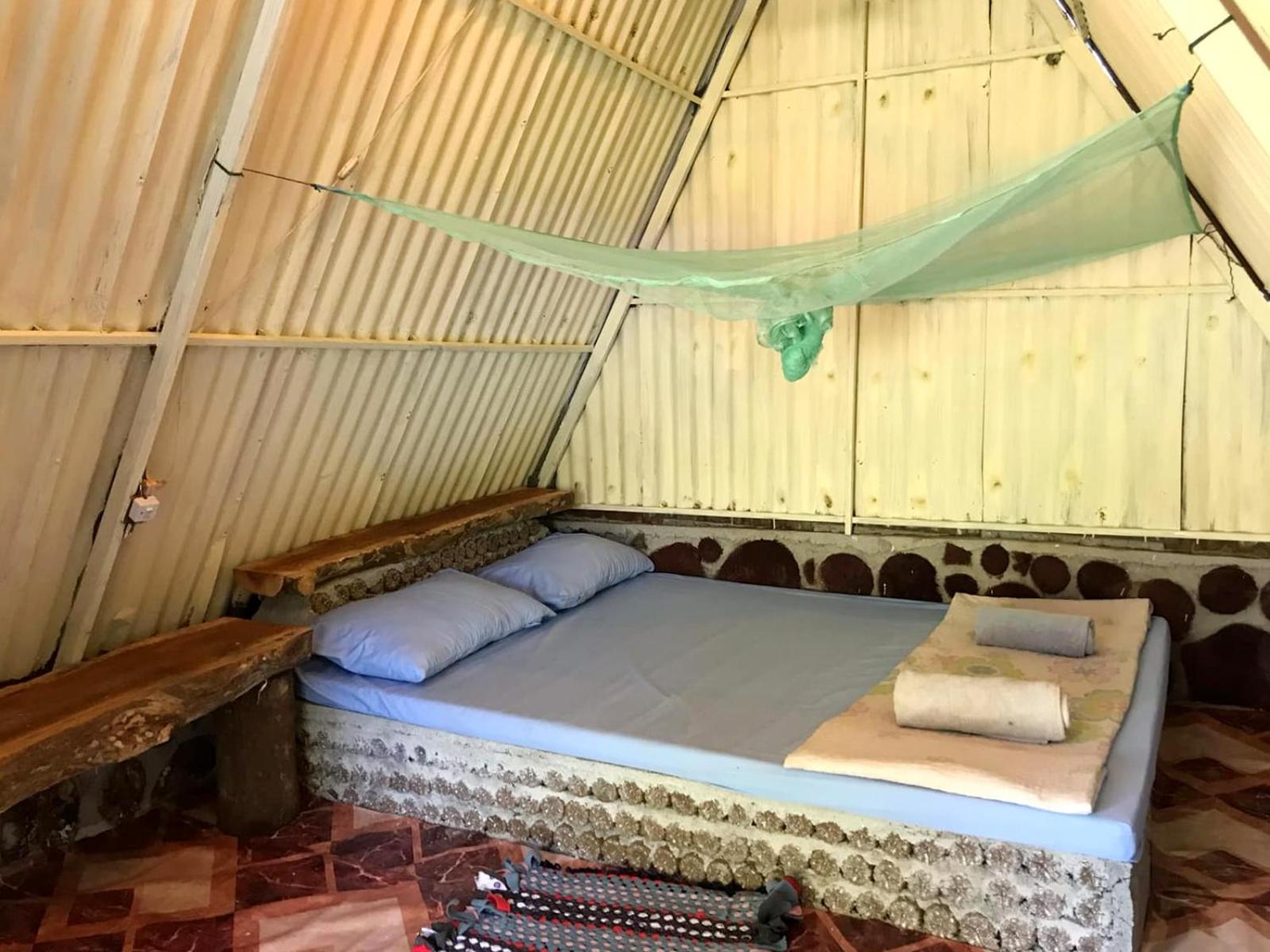 Backpacker Hostel And Jungle Trekking 반룽 외부 사진